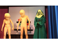 [http://ualresearchonline.arts.ac.uk/3164/11.hasmediumThumbnailVersion/puppets_and_Nun_on_stage_copy.jpg]